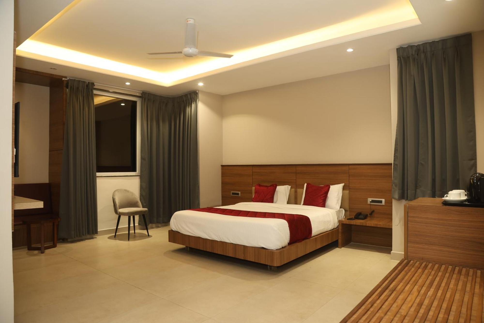Rohika Aau-Igh Hotell Guwahati Exteriör bild