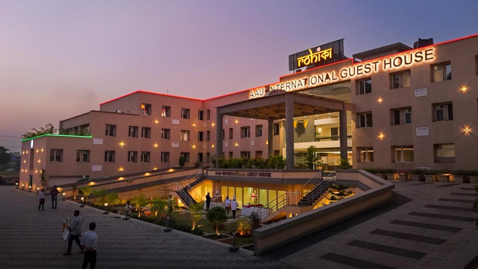 Rohika Aau-Igh Hotell Guwahati Exteriör bild